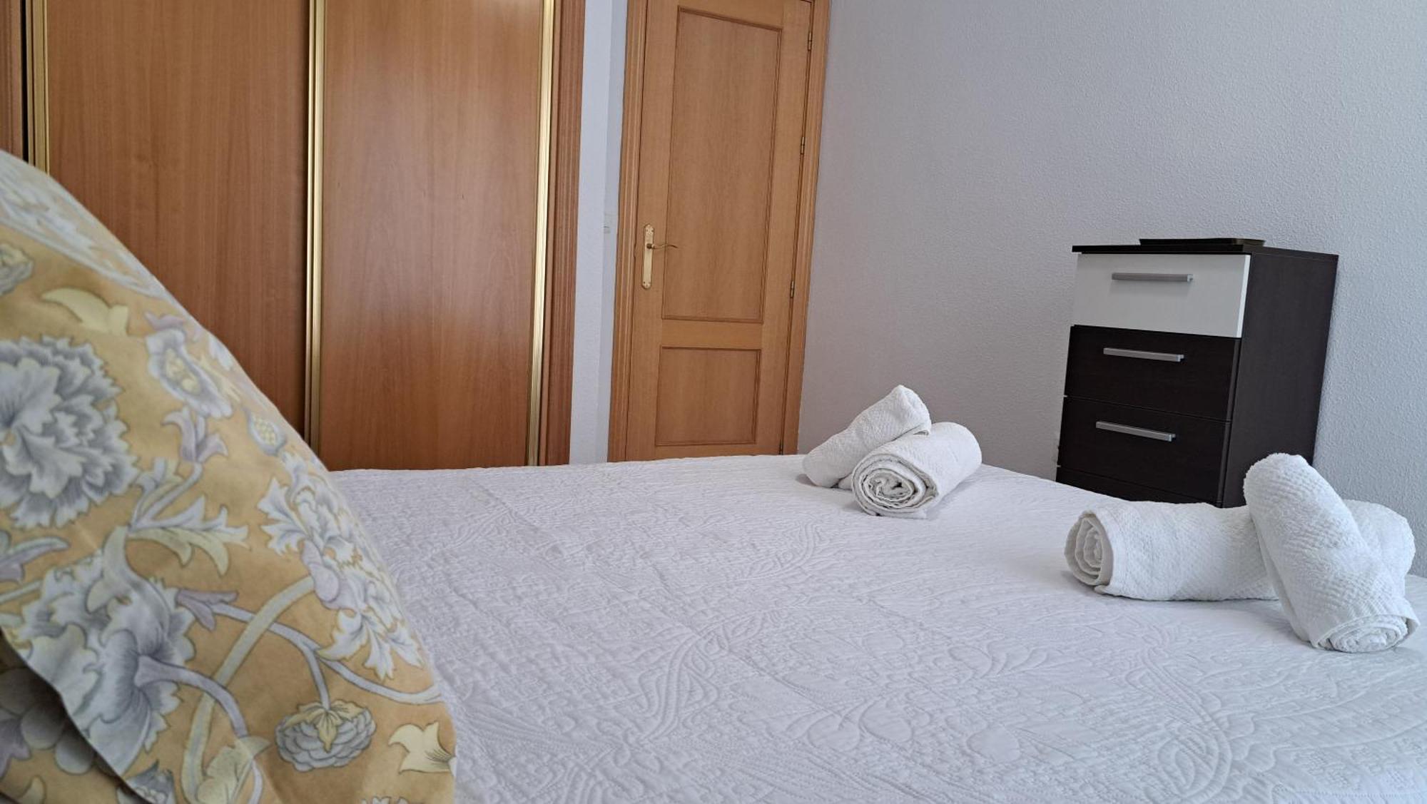 Apartamentos Maria Cristina Con Parking Gratis Cordoba Exterior photo