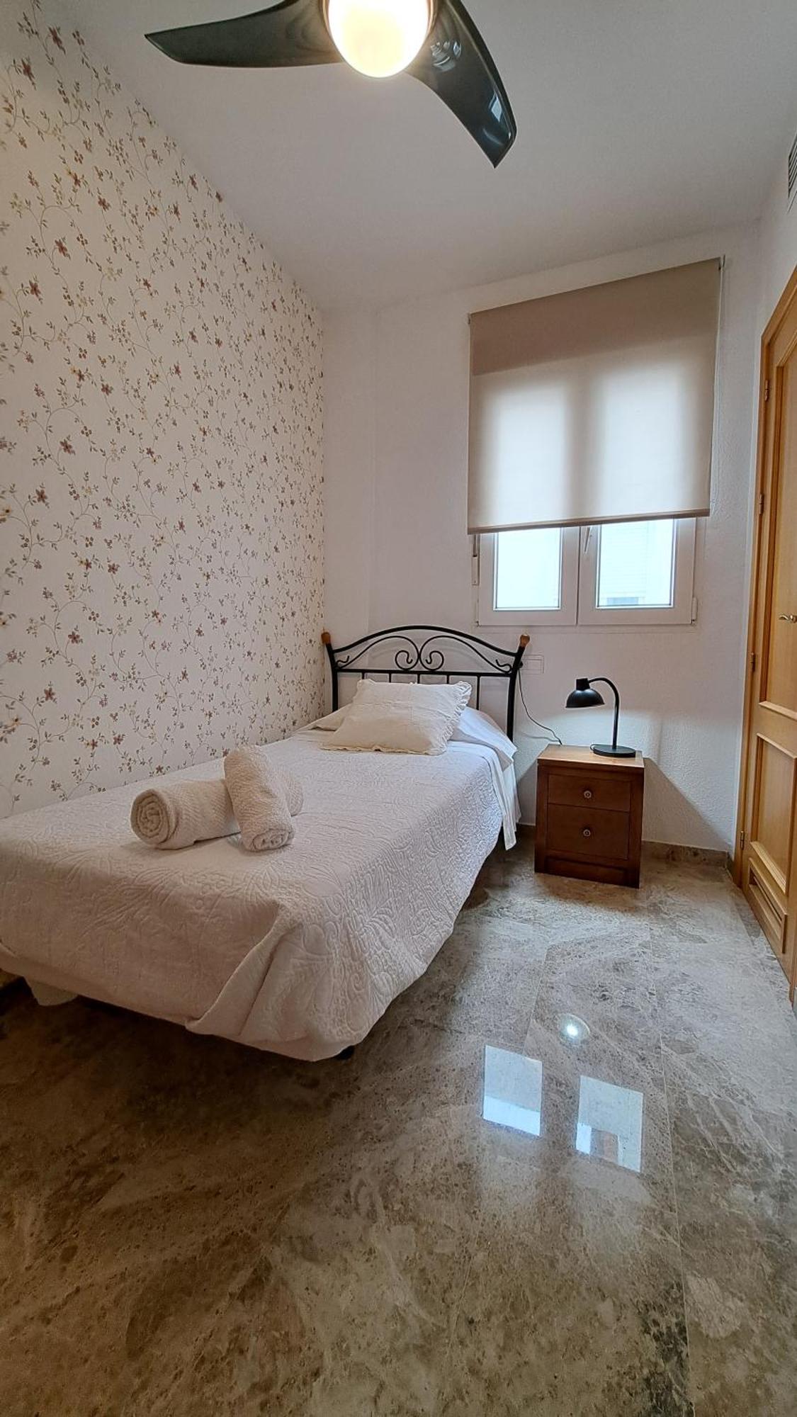 Apartamentos Maria Cristina Con Parking Gratis Cordoba Exterior photo