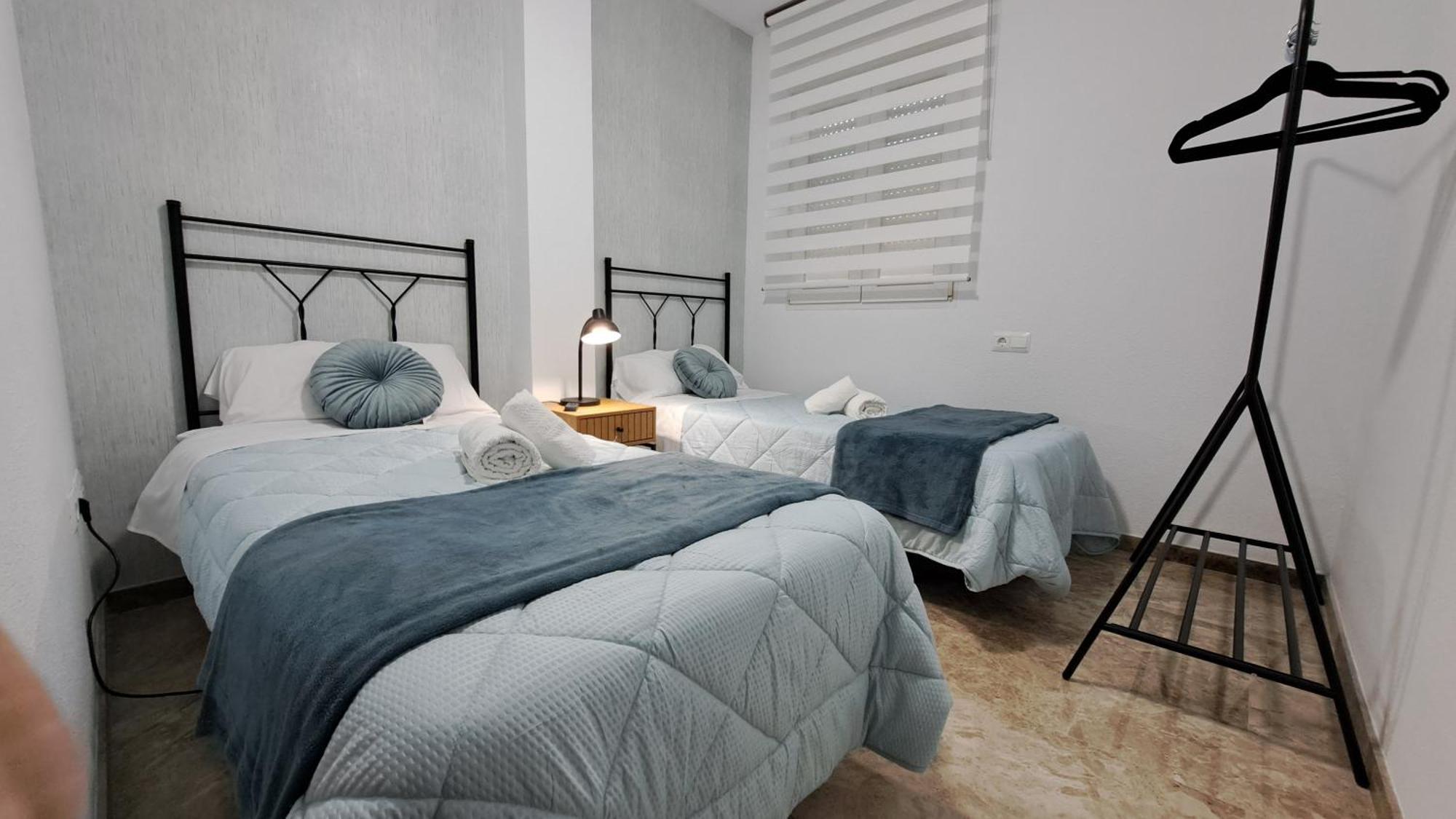Apartamentos Maria Cristina Con Parking Gratis Cordoba Room photo